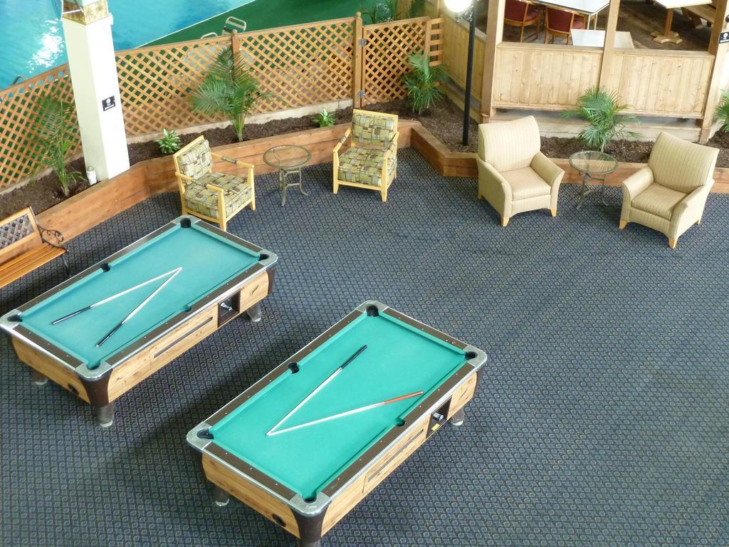 Katahdin Inn & Suites Millinocket Extérieur photo