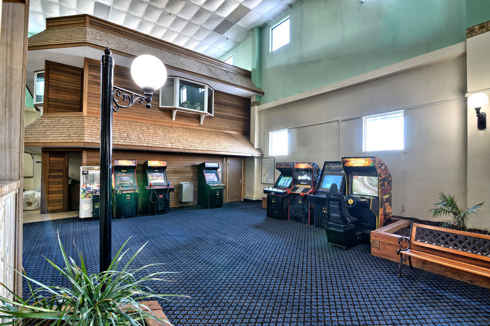 Katahdin Inn & Suites Millinocket Extérieur photo